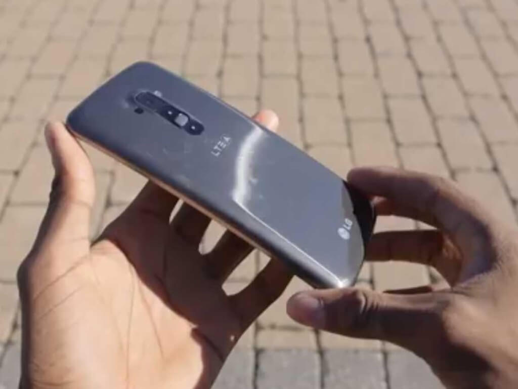 lgs-curved-phone-that-can-heal-itself-from-scratches-is-coming-to-the-us-soon-1024x768
